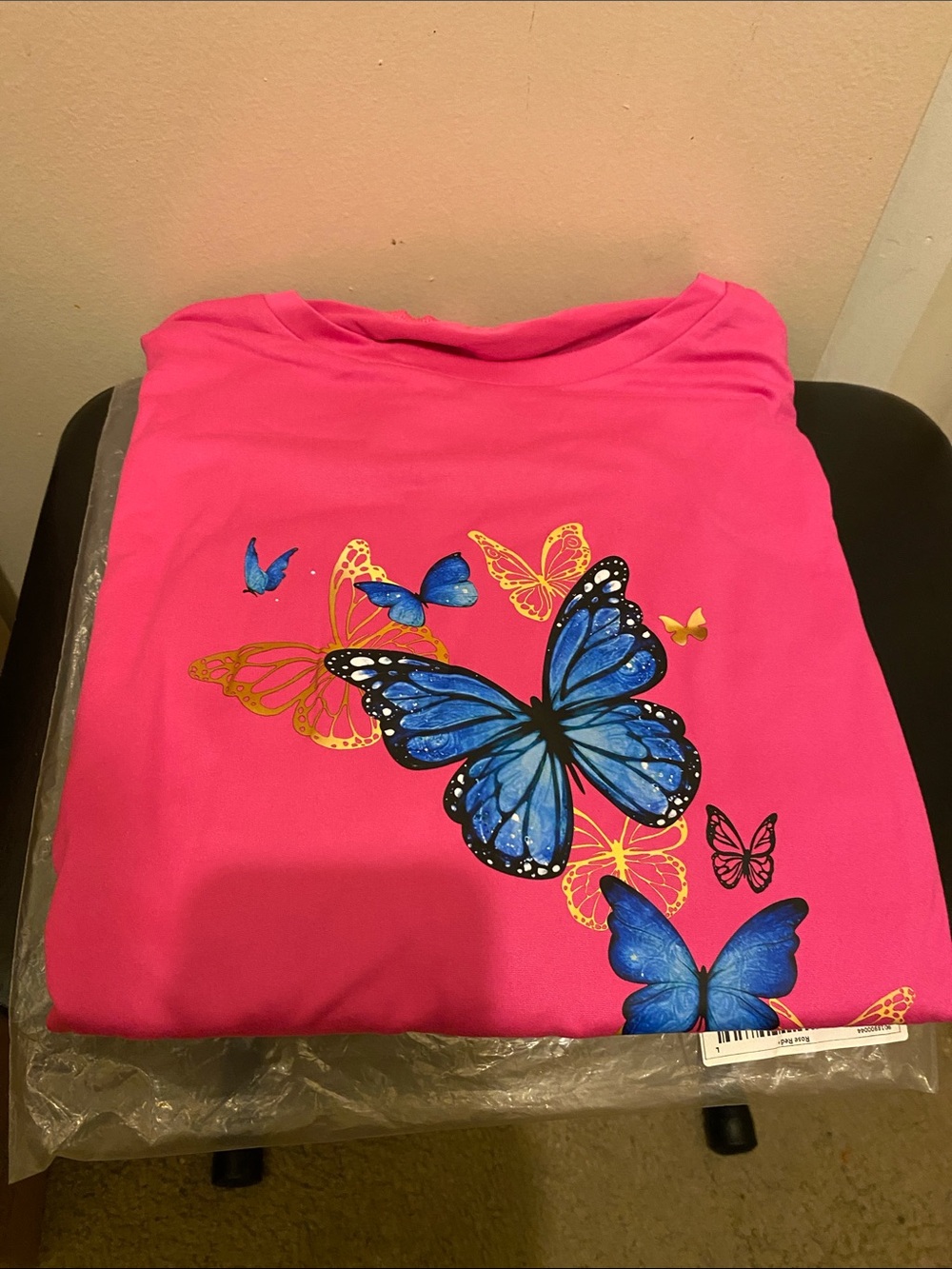 C) Social Butterfly Pink Graphic Tee & Black Bike Shorts Set. Lg